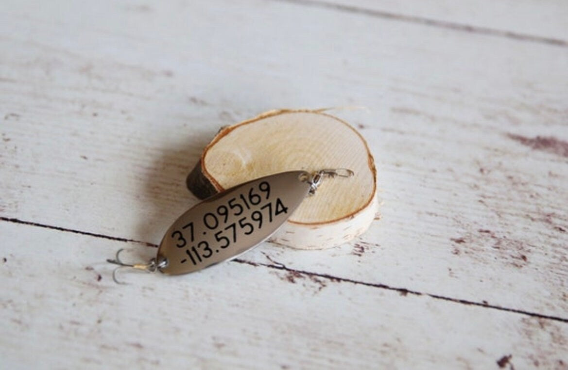 Personalized Fishing Lure Custom Fish Gift Father's Day Gift For Dad Rustic Wedding Party Gift Retirement Gift Anniversary Large Size